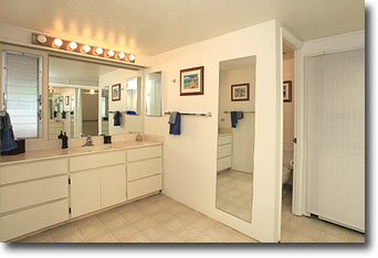 Maui Eldorado Vacation Rental A-204 Changing and Bath Area