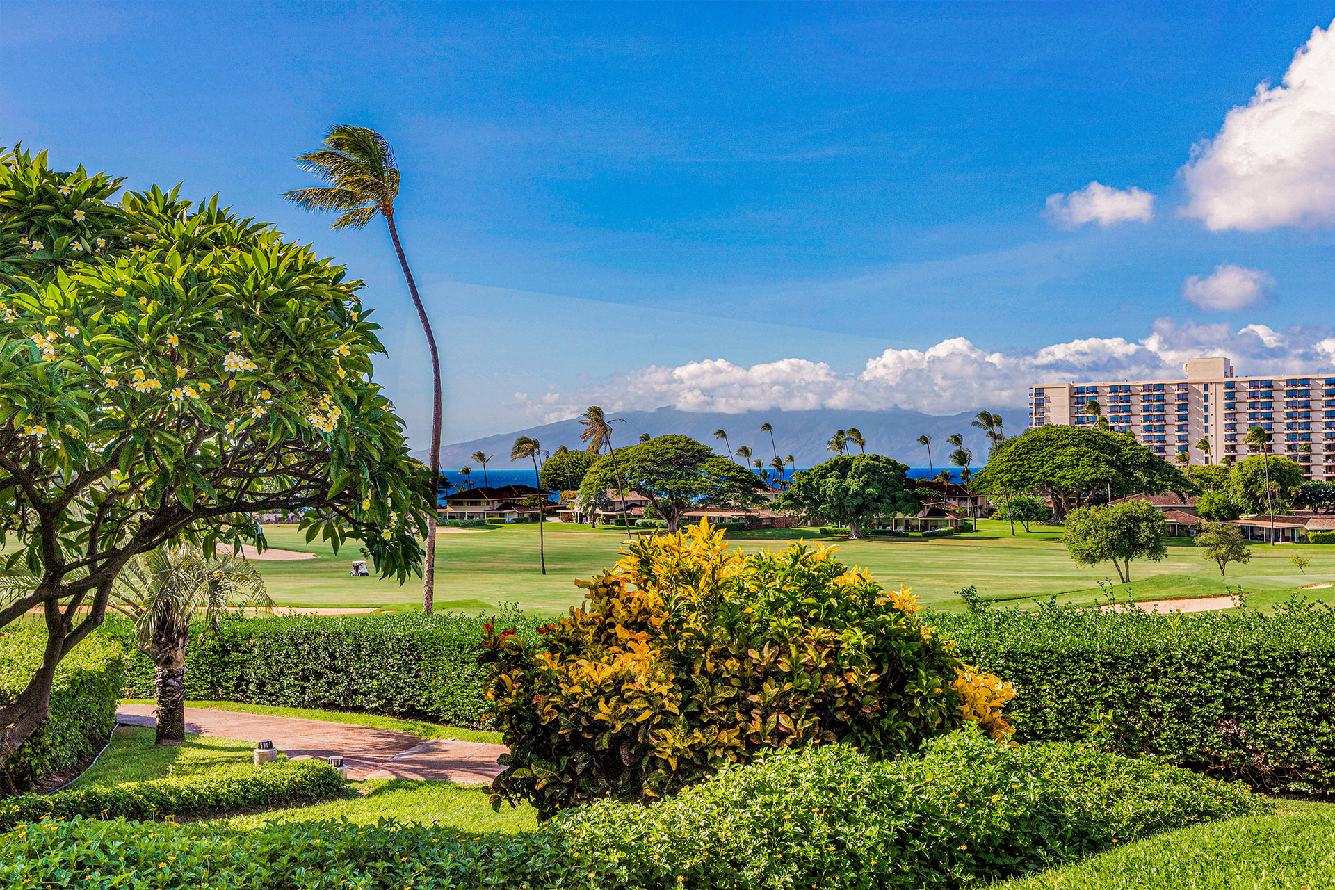 Ocean view and the Royal Kaanapali Golf Course from the K-112 Lanai