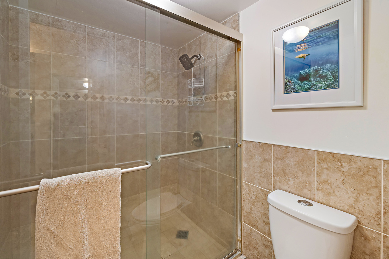 Maui Eldorado Vacation Rental K-112 Changing and Bath Area